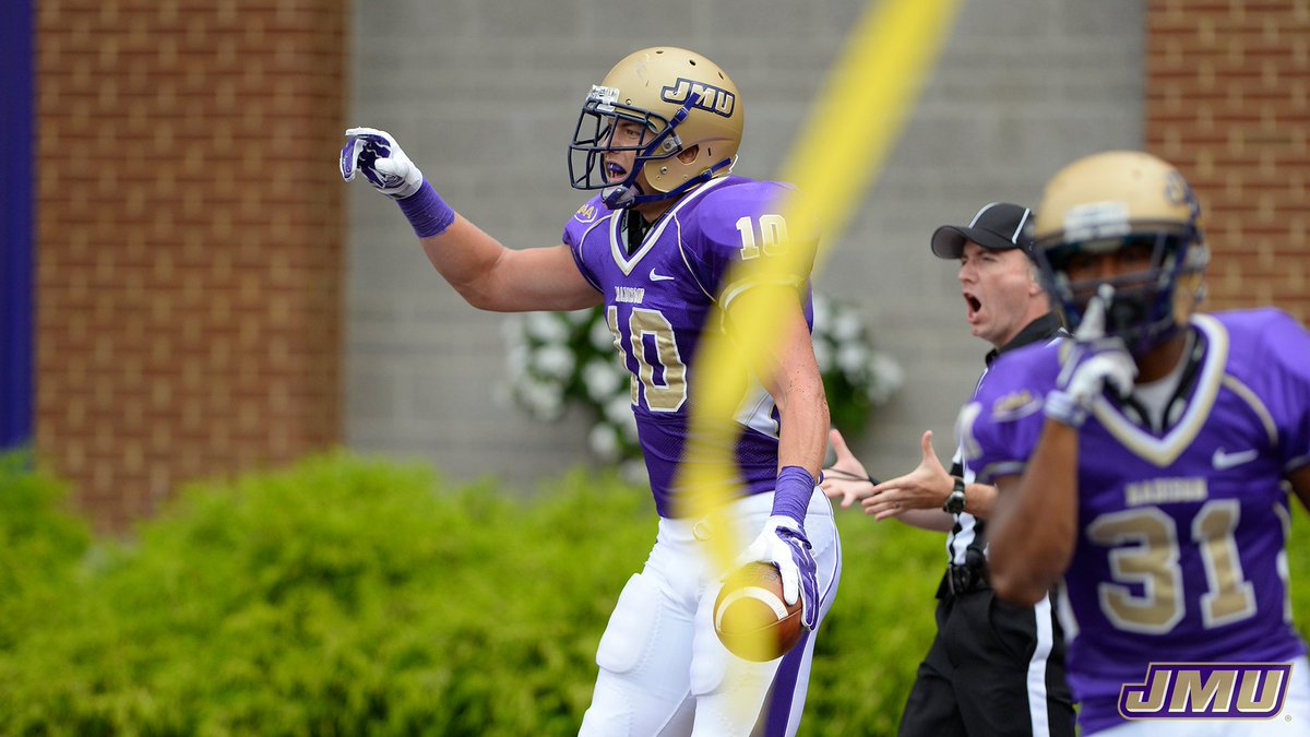 JMUFootball's tweet image. Fun fact about a couple of #10s.

Riley Stapleton caught two touchdowns yesterday to move into a tie for 3rd all-time with 17 receiving scores, matching Daniel Brown.

Today, Brown caught a TD pass in the Jets' win in Washington.

#GoDukes