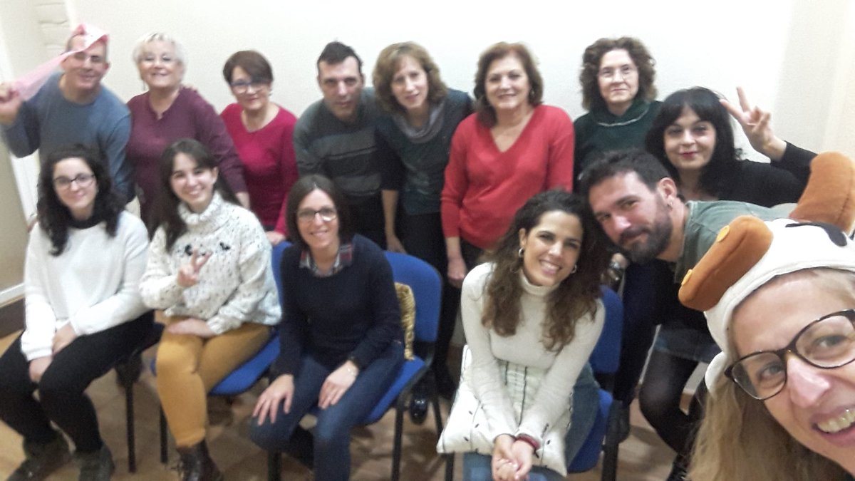 Liberacion de stress en el taller de la risa con este grupo tan diverso en Espaciorisa (El carmen,Murcia) sábados con risa. Organiza tu propio taller.