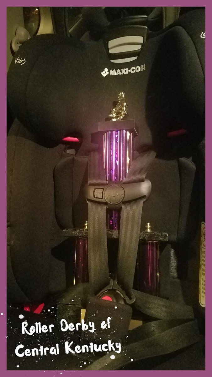RollerDerbyCKY's tweet photo. Trophy is buckled up and ready to go on all new adventures this week with Wheel Wheaton! 🏆 🥈

#rollerderbyofcentralkentucky #rollerderbyofcentralky #rollerderby #rollerderbylife #rivervalleyriot2019 #rollingwithROCK #ROCKriot #skatingwithsilver #ROCKingwithsilver #derbytwitter https://t.co/nYnFourkV1
