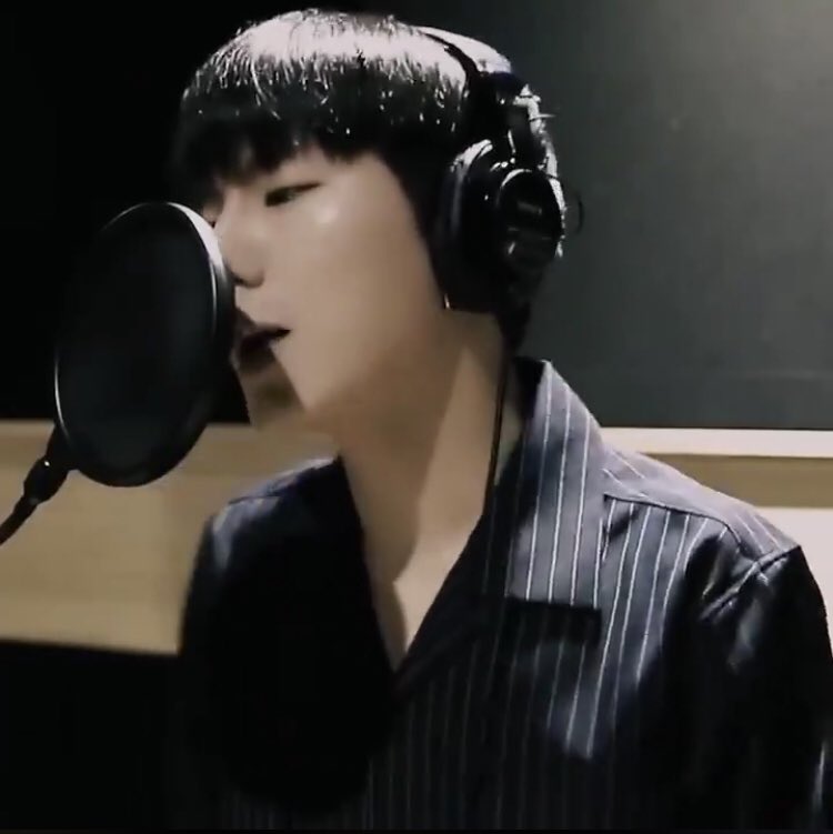 Seoho               Kihyun In recording studio
