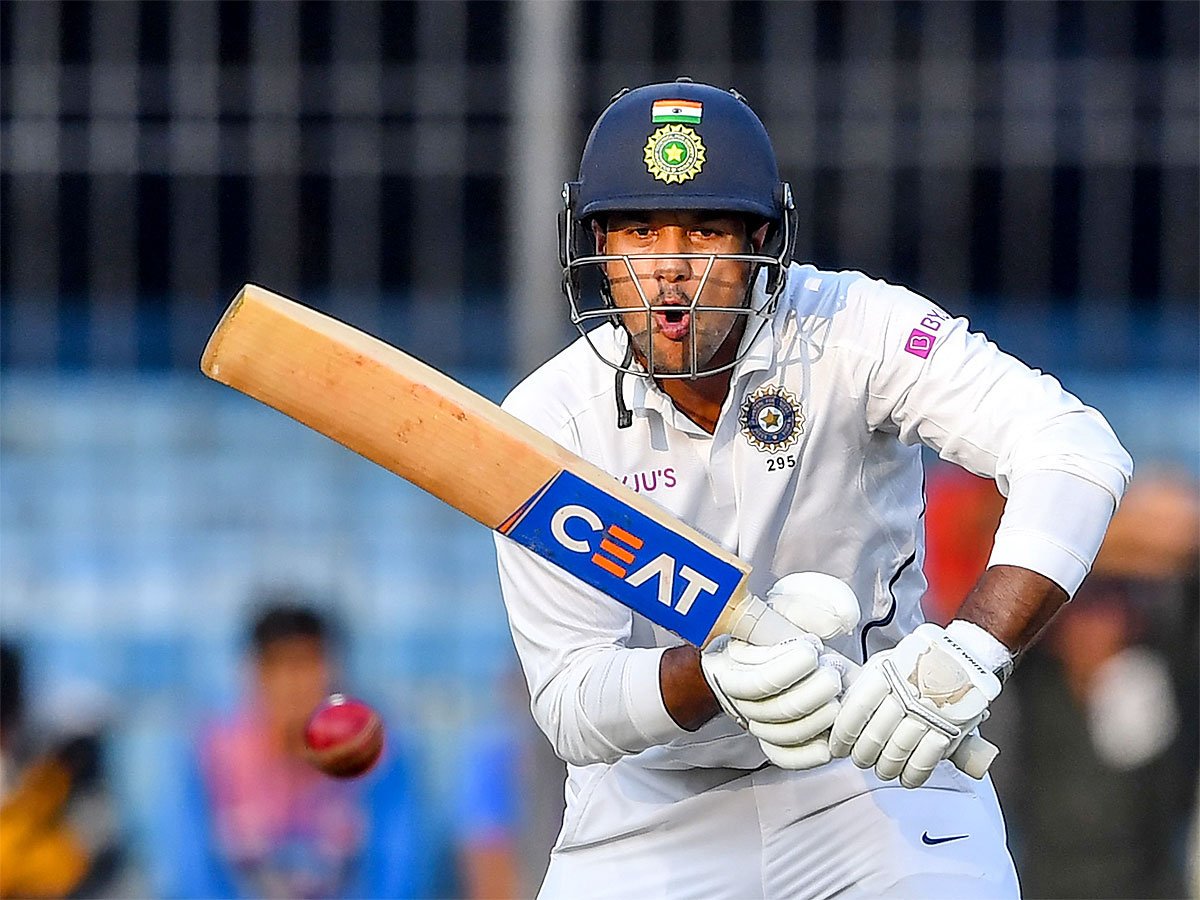 #INDvWI@mayankcricket may have to wait to wear the blue jersey 🏏Hardly any vacant spot at the top in #TeamIndia's limited-overs teamsDetails ▶️http://toi.in/1ef1aY/a24gk