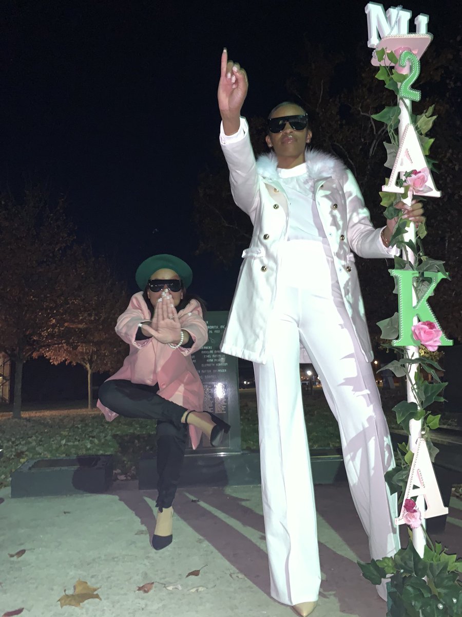 Mekhia0_0's tweet image. Allow me to reintroduce myself my name is He1rAce. A solo of Fall ‘19 Nu Phase. #aka #aka1908 #akagreatlakes
