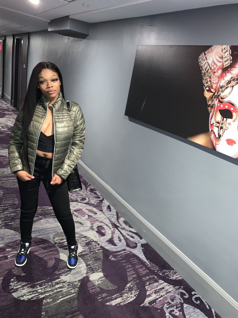 kkeelsey_'s tweet image. every since I made that 100 I been moving different.. #lashesbyme 💕