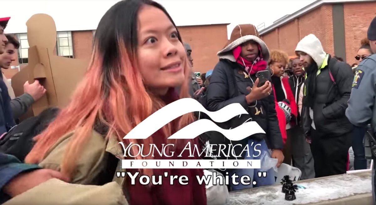 What #Racism looks like in 2019: youtu.be/_X2-96gt9MI?t=…

Person A says to Person B:
"Who are they [campus police] protecting? People like you."

Person B:
"You don't even know me, you know nothing about me."

Person A:
"You're white!"

#Racisme #WhitePrivilege #Racist #Racistas