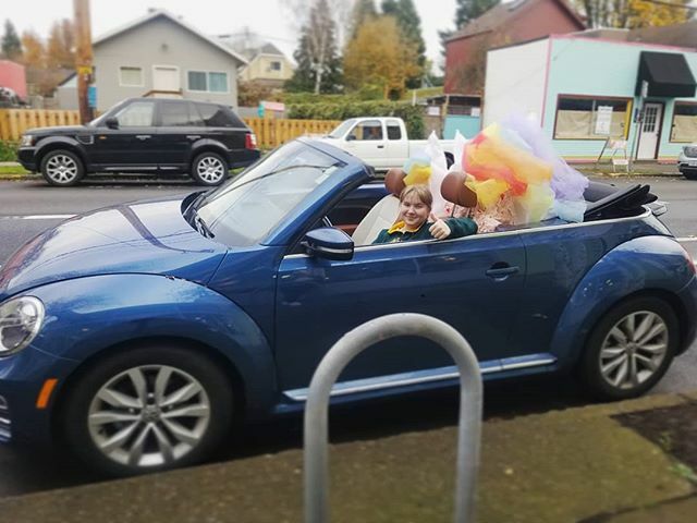 Our double rainbows and MOM/WOW letters have found a new home, and are getting there in the cutest fashion! 🌈 Thank you @humblefumbler for wanting these for your school! 💕 ift.tt/2CQmA87