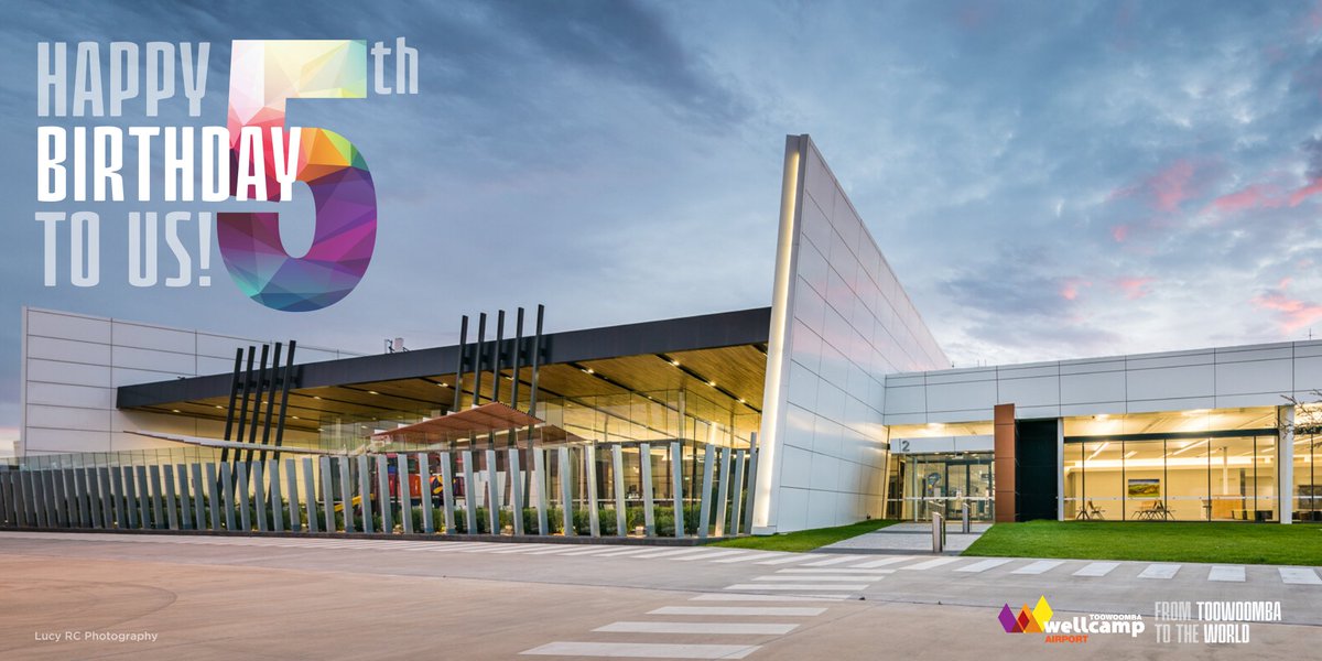 🎂 HIGH FIVE! 🎂 We're celebrating our 5th birthday today. Shout out of thanks to our team and our wonderful flying community for your ongoing support! It's because of you, that we love what we do! #fromtoowoombatotheworld