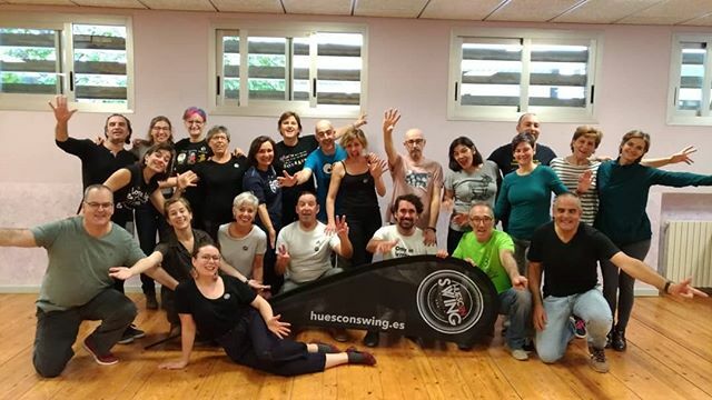 BigKickPamplona's tweet photo. Este fin de semana hemos estado haciendo unos talleres en Huesca... Esperamos que os hayáis divertido tanto como nosotros, amigos de @huesconswing! Hasta la próxima!! #lindyhop #swing #swingdancing #lindylife #lindyhoplife #huesca #huescaswing #swingenhu… https://t.co/HyGbVMJMZX https://t.co/bly14oiuq4