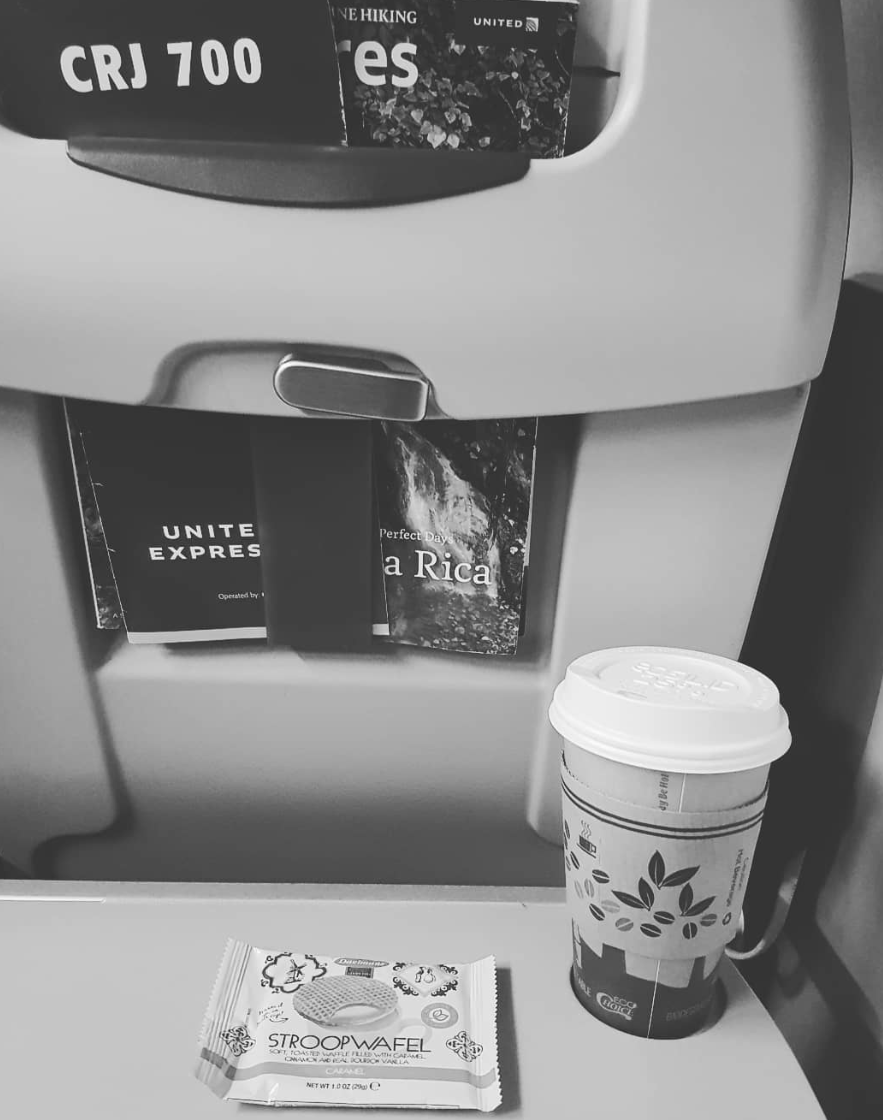 DaelmansUS's tweet photo. Early flights on @United always look better with a #stroopwafel! (via @travelreportclub) Will you be traveling on United this week?
#Daelmans #GetTheStroop https://t.co/D1eHPAP0Zk