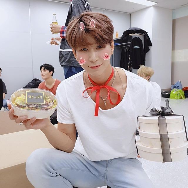 squad_vampz's tweet photo. — Cute 
#VampzLoveStvan https://t.co/lPP3vbxYPl