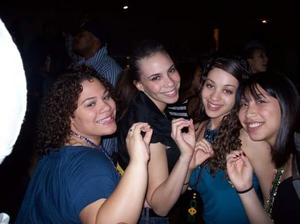 CindyChuWrites's tweet image. Happy 12 yr beta-versary to my linesisters 💚💛🖤 

We're rarely all in the same city, but every year we hit each other up to celebrate.

Always cherish your friendships, no matter how busy you are

#fall07 #sisterhood