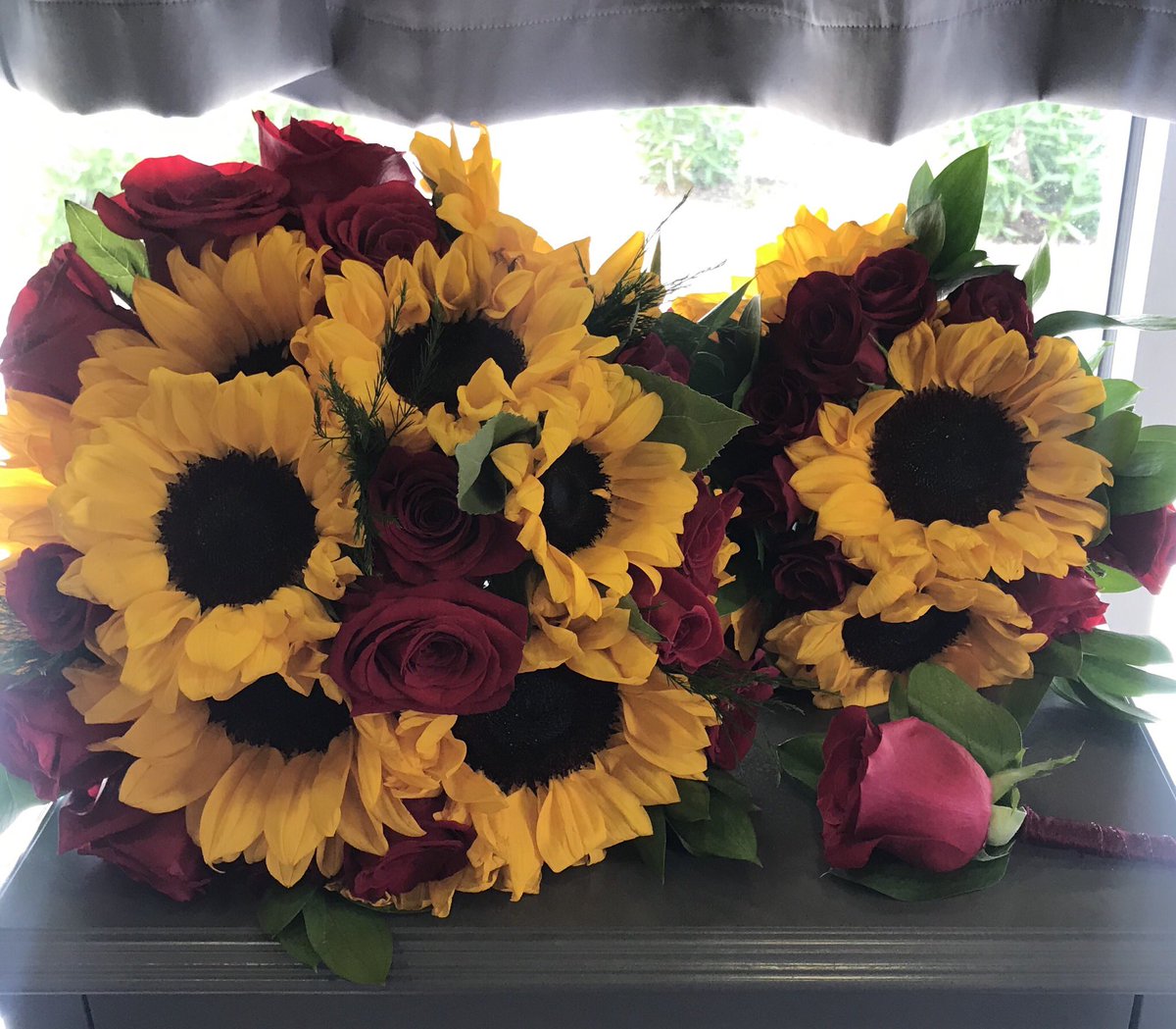 #sunflowers #RedRoses