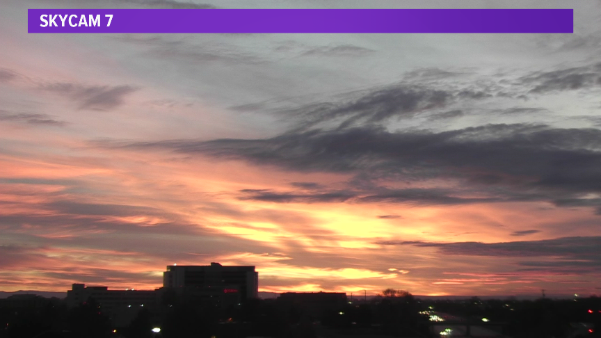 BriEggers's tweet photo. Skycam 7 takes some okay photos... but I know that you can probably do better.  Please grab some shots of this stunning sunset!  Share them using #7fall or post them in the new "Idaho Weather Watchers" Facebook group! #IDwx https://t.co/EjaF2B81Vc