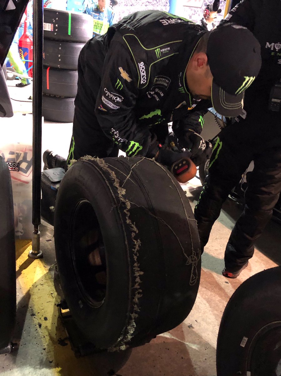 RF tire with 2 laps to go! 😬 Had to pit... The #1 @MonsterEnergy @TeamChevy came a long way in 2019. Onward and upward in 2020! Congrats to @KyleBusch on his @NASCAR championship. I always said, “you think I’m good, just wait for my little brother.” Congrats2xChampion 🏆🏆