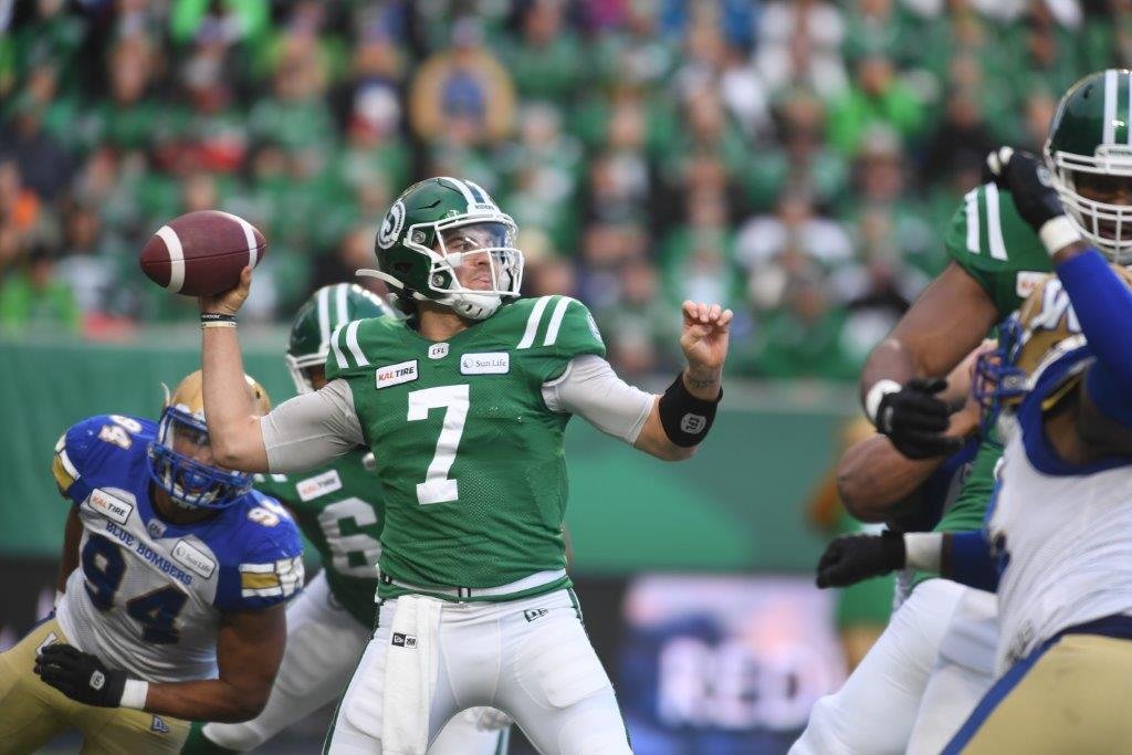 JDunk12's tweet photo. #Riders' QB Cody Fajardo played West Final with two torn oblique muscles https://t.co/eHEG3feELa #Saskatchewan #CFL https://t.co/ps13VKwDiG