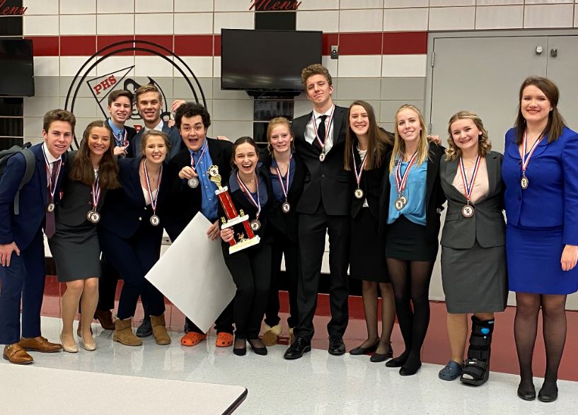 Steph_Sukow's tweet photo. Congrats to the CG Speech Team for a great weekend at the Palatine Tournament. The kids took 2nd out of 21 teams. What I love most is seeing great kids showing even greater support to their teammates while sending important messages to the world! #CGSpeech #WeBeCG #PowerOfWords https://t.co/VS88ZRCdBr