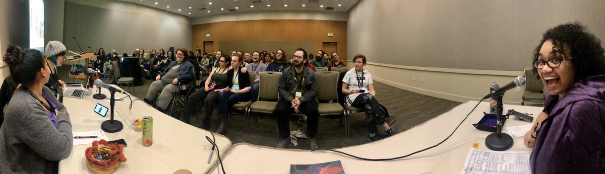 Crowd at Geek Girl Con!