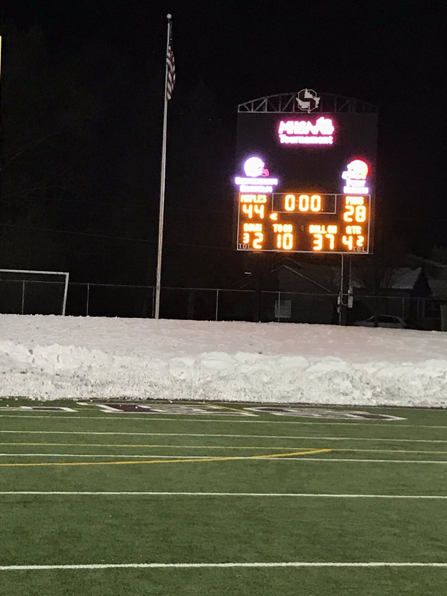 And then there are only 32 teams still playing!! This Saturday there will be 16 football games with the winners going to Ford Field. Enjoy the ride, embrace it! Have fun &amp; keep believing! #MaplePride 🏈🍁

Photo on left: credit to <a href="/seaholmbands/">Seaholm Bands</a>