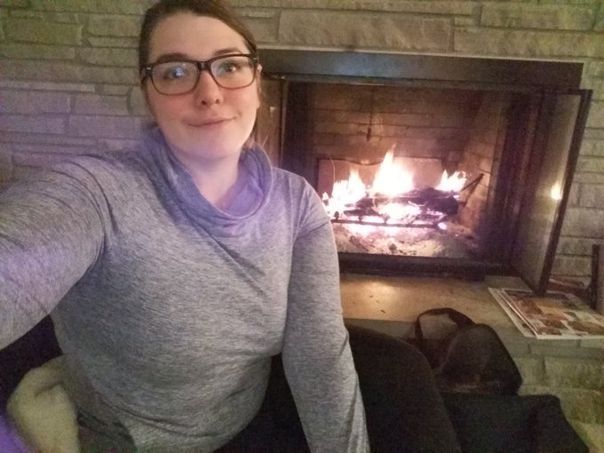 Come let me warm you up 😉❤ https://t.co/z6UwxYdiEn