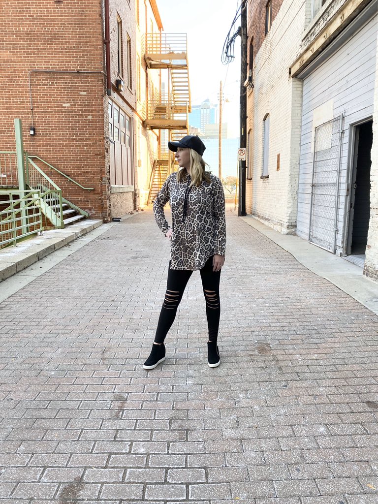 ChangingAce's tweet image. New Arrivals are up on the website and are going quick! Head over to changingaceboutique.com #OnlineBusiness #SmallBusiness #Boutique #Clothing