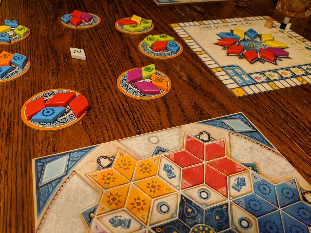 archgamingnet's tweet photo. This may be the best Azul...and not just because I actually won. Ok...maybe so. Azul Summer Pavilion by @PlanBGames_ #boardgames https://t.co/o0tj1Z9qYp