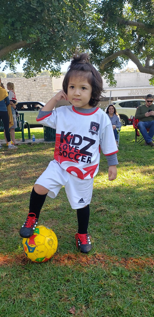 VickyIsPink's tweet photo. Last day of soccer!
I'm in love AGAIN๐๐๐
#obsessedmom https://t.co/OMQ51kVYjm