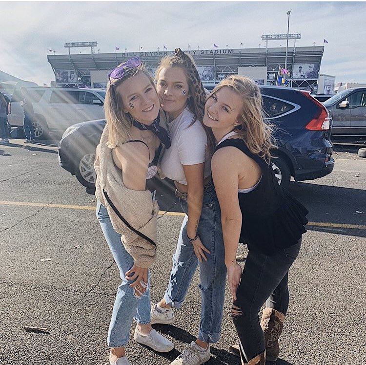 axidatksu's tweet photo. everyday should be a Caturday! https://t.co/2gopPn6DkO
