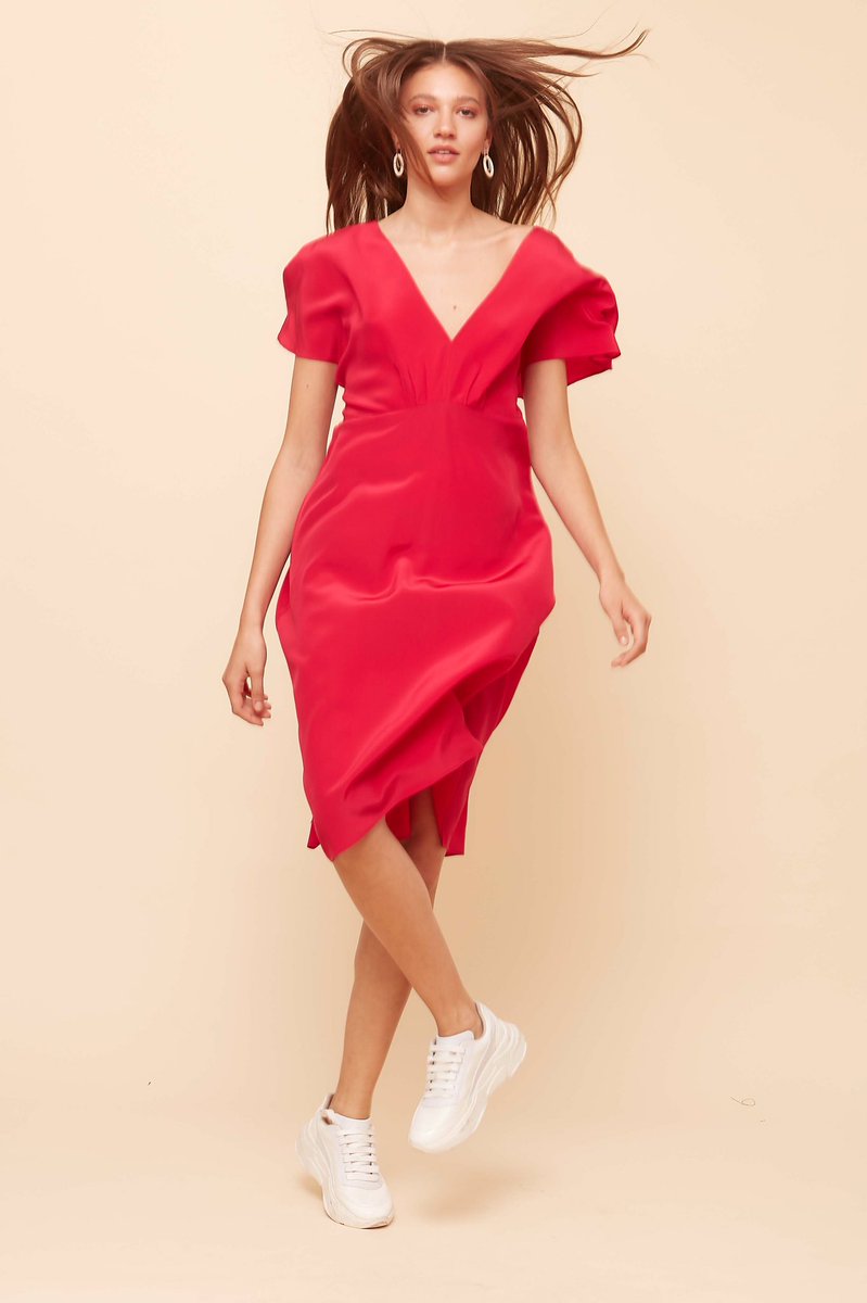 Lunes 18 de Noviembre abierto de 11 a 18 hs Avenida Quintana 492