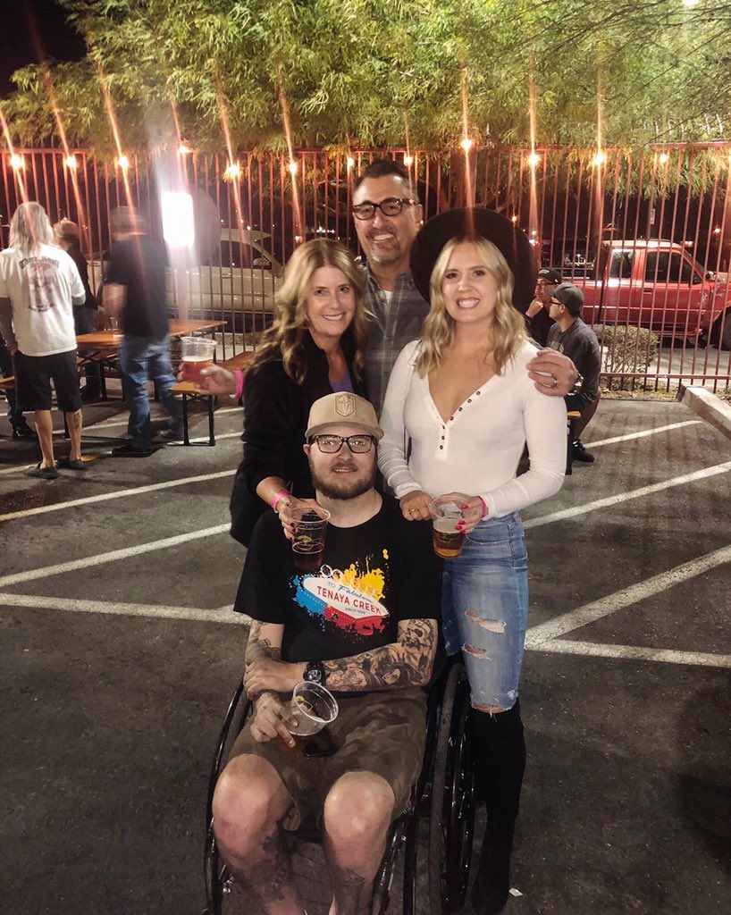conskeeter's tweet photo. Great times at the @tenayacreek 20th Anniversary Party 🎉 Cheers 🍻 to many more #20yearsofbeers https://t.co/jdeL7v1t7G