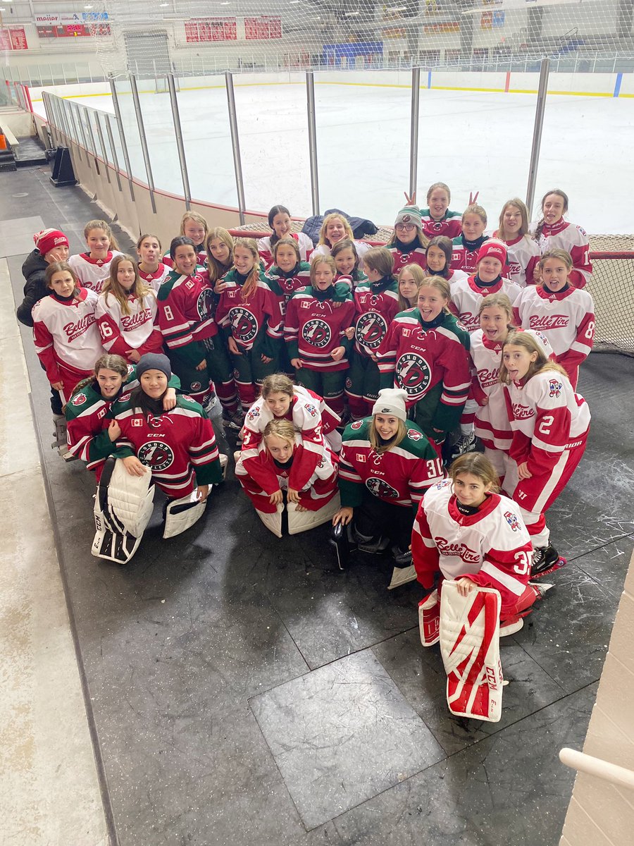 1) This is what it is all about! ❤️
We joined the @LowerLakesFHL in 🇨🇦this year for many reasons, but a big win for the girls as a team is to understand and know what it’s like to have a rivalry! 
Our best games of the season have come vs.  #LondonDevilettes
inc. 1-0 OT loss 💔