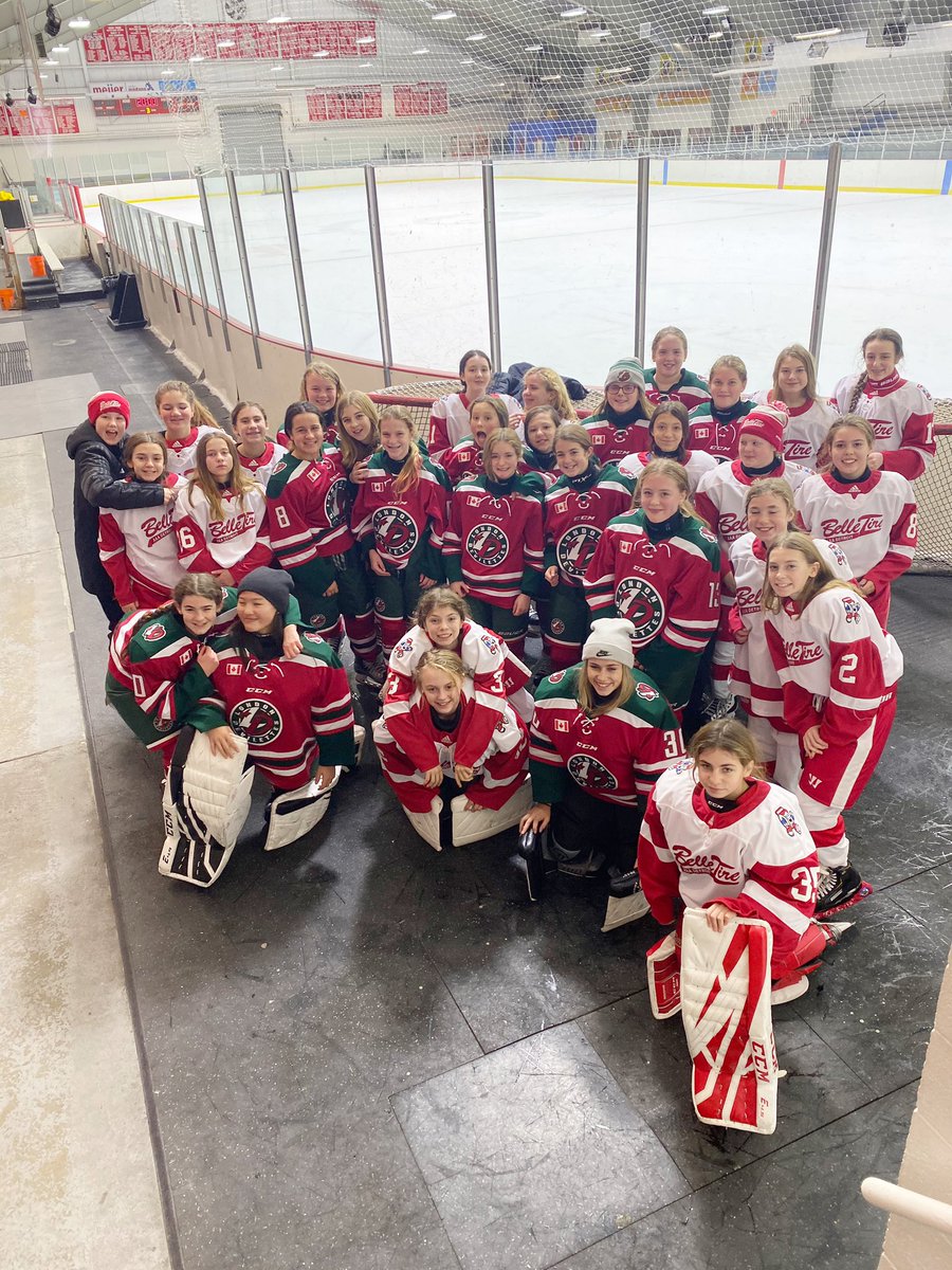 2)Today London brought a gift 🎁 for our girls that was not only thoughtful, but kind. This is why our girls play hockey! 🏒🥅
#girlshockey #kindness <a href="/9modano/">Mike Modano</a> <a href="/PierreVLeBrun/">Pierre LeBrun</a> @scotiahockey <a href="/howtohockey/">Coach Jeremy - How To Hockey</a>
