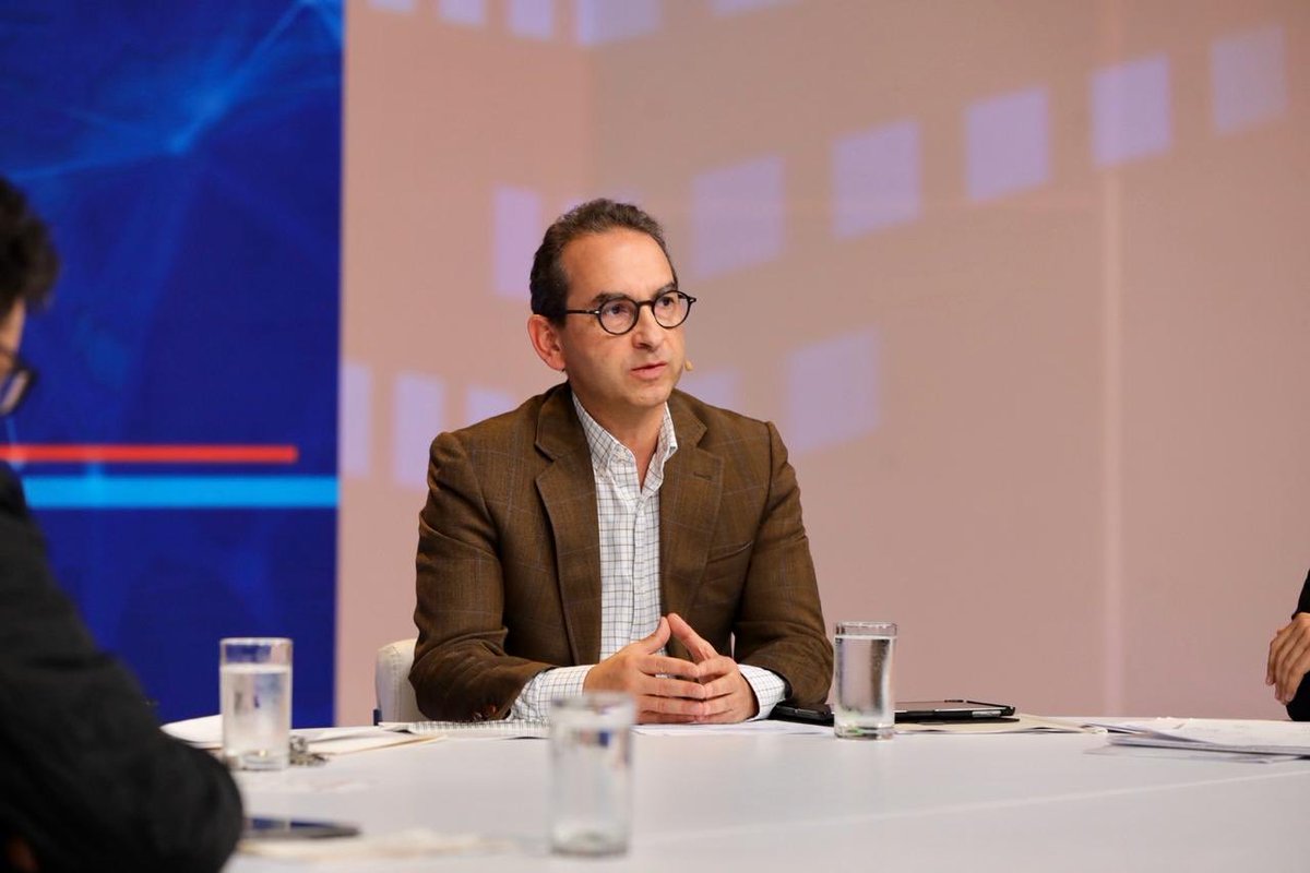 MinAgricultura's tweet image. Hicimos realidad los Planes Sanitarios y Fitosanitarios para control y erradicación de plagas y enfermedades de las que destacan: fiebre aftosa y brucelosis, peste porcina clásica, Newcastle, Huanglongbing , mosca de la fruta, fusarium R4T, entre otras. #ConéctateConDuque