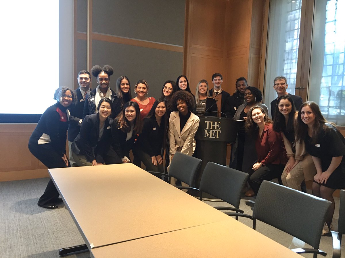 DrCJohnson's tweet photo. Madison Square Garden, The Met, &amp; Hearst Magazine were just some of the amazing places @NewhousePR students visited during the NYC Benchmark Trip. Students’ networked, spoke with alumni &amp; toured the Big 🍎. We had a great time! https://t.co/xUyqGy5aC5