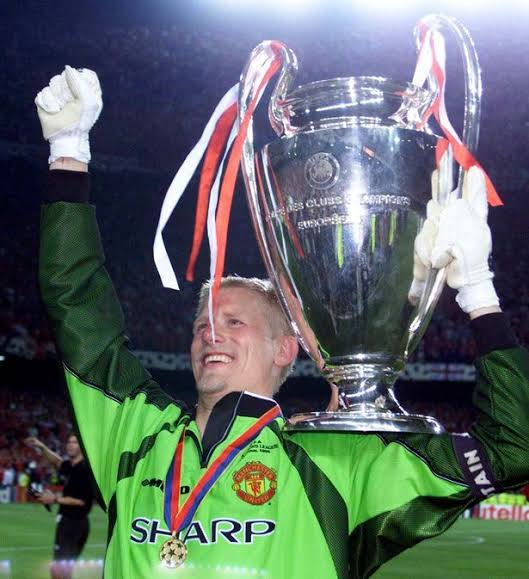 Happy birthday to the man who captained man United in the 1999 UEFA Champions League final, Peter Schmeichel. 