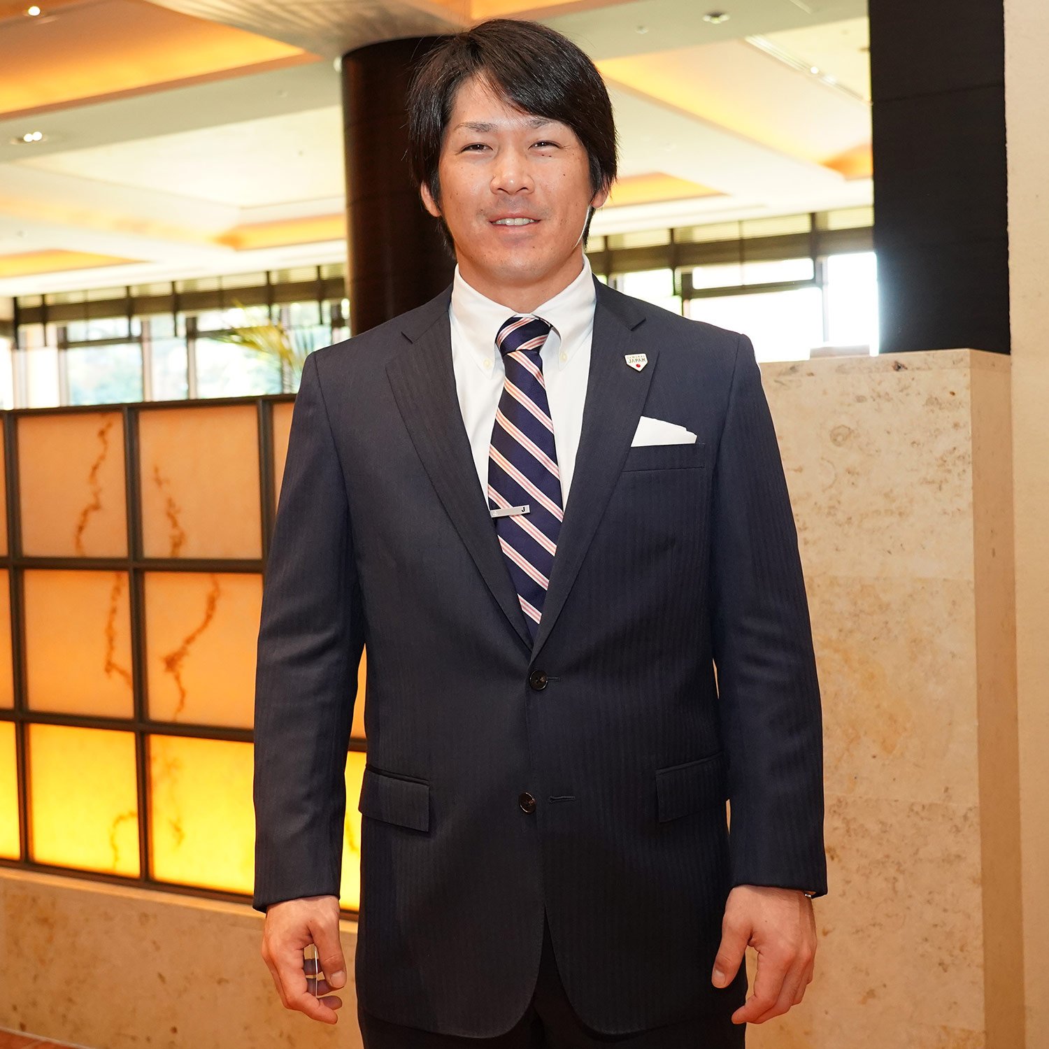 天理大学　硬式野球部　ブレザー　スーツ 天理大学 硬式野球部 ブレザー スーツ