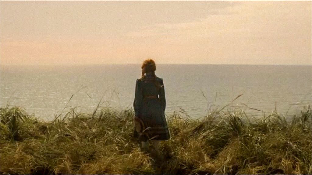 anne and gilbert look at the horizon when they miss each other,, just a fact.  #annewithane