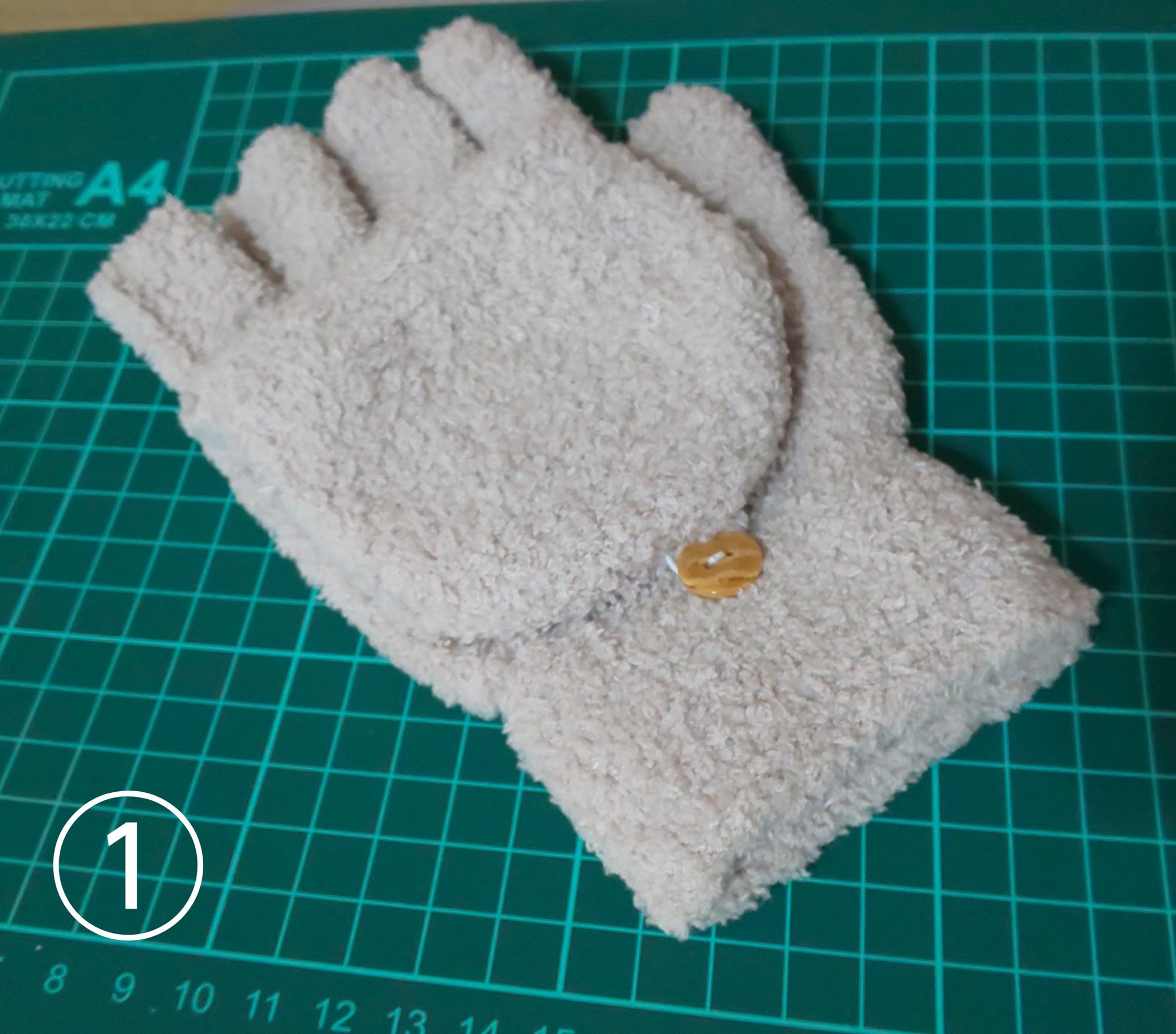 忘備録 モコモコ手袋で作るネズミ着ぐるみ の作り方 Twitter