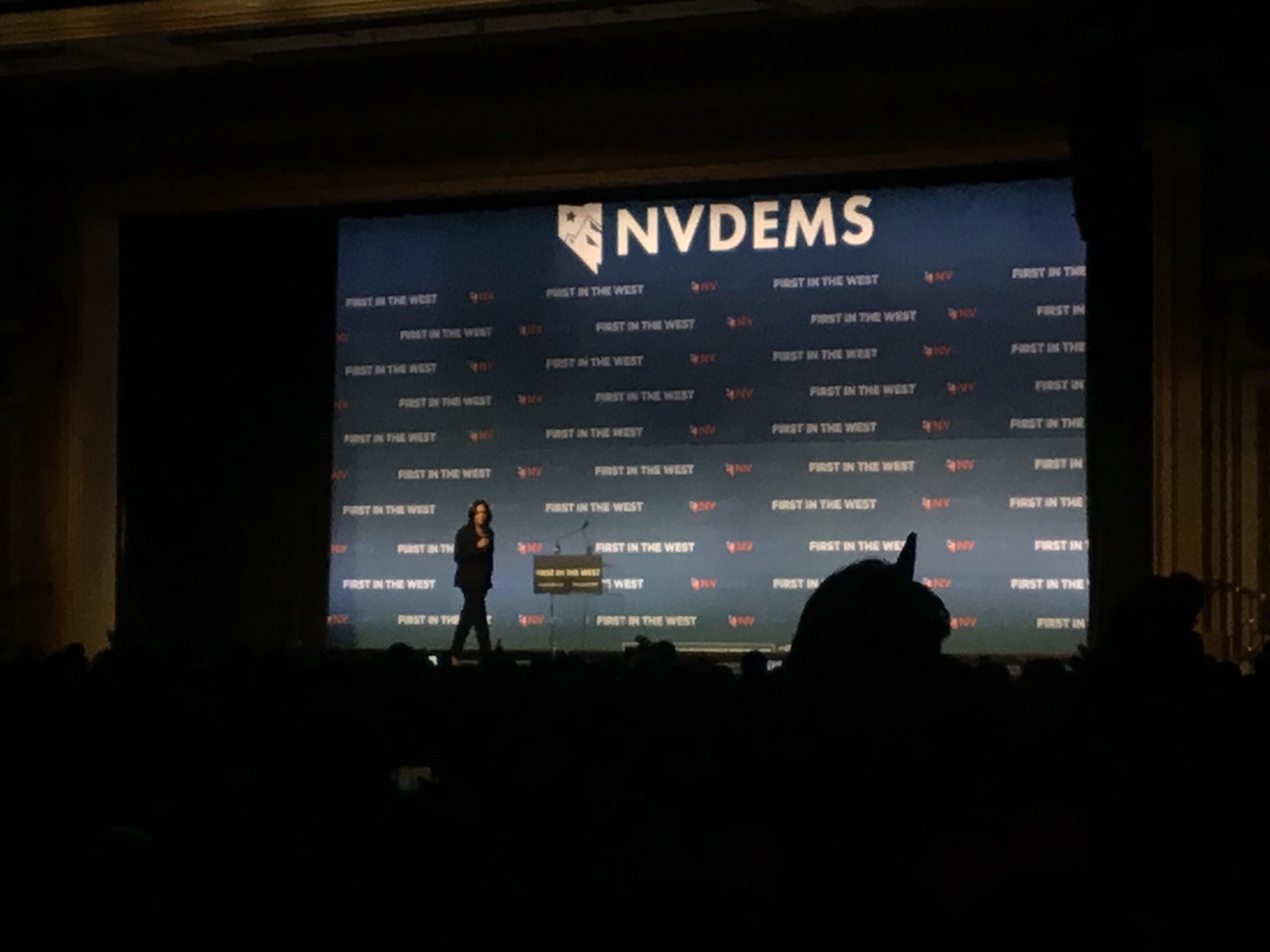 Orko Manna on Twitter: "Huge applause for @SenatorReid as he heads on