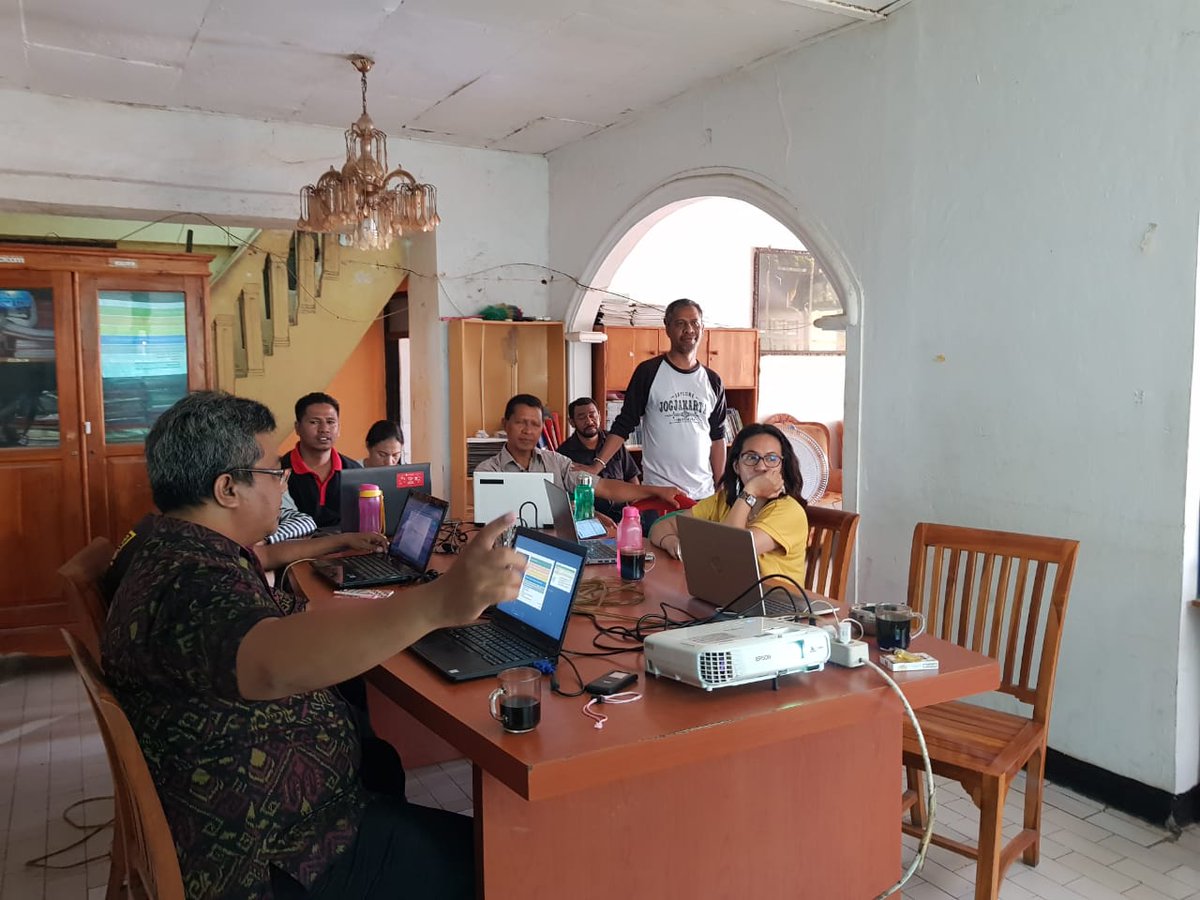 DariKampungkeKampung; DIskusi dan asistensi kontribusi program Bengkel APPeK NTT dan SNV dalam SDG's@BengkelAPPeKNTT #SNVIndonesia #Bengkelappek #YPPS NTT #SDGs bersama Kabid 1 Bappeda NTT dan Konsultan SDGs NTT