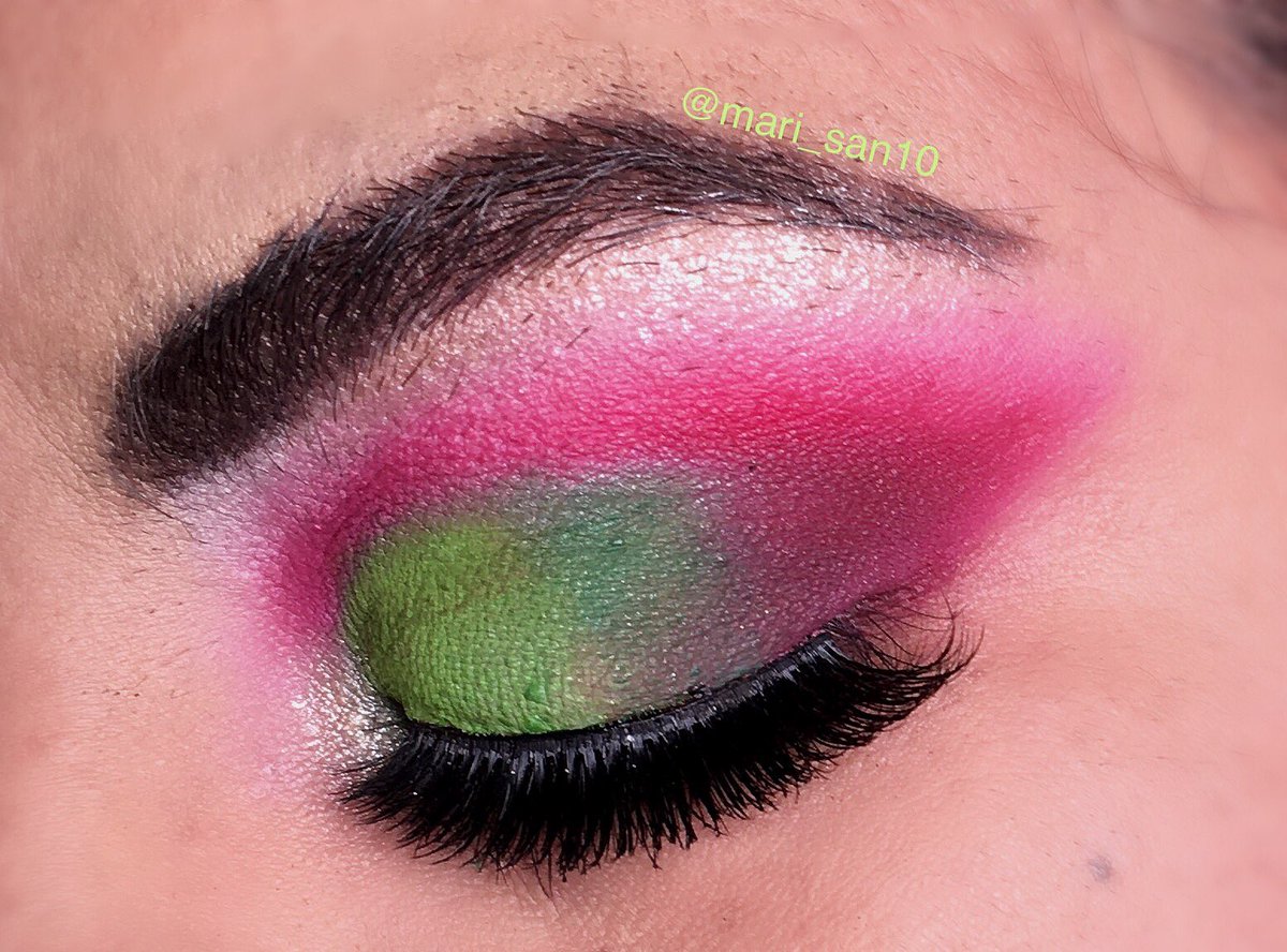 san10mari's tweet photo. 💜PALETTE BINGO💜

did this awesome free for all collab with @collabsAD 

Abh Norvina collection palette vol 3 @norvina1 @ABHcosmetics 

#abhjunkies #norvinapalette #abhprsearch #norvinavol3 #palettebingo #makeuplovers #makeupjunkie #beauty #mexicanmua #discoverunder2k https://t.co/s2fkhNskUt