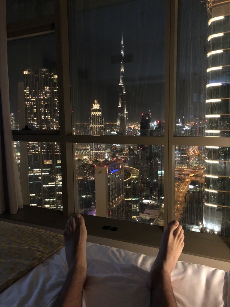 FranJJR87's tweet image. Hello #Dubai 🇦🇪🌆🧔🏻 Floor 58!
#BurjKhalifa #RoomWithView #GevoraHotel #UAE