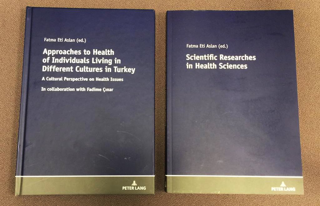 #BAU Sağlık Bilimleri Fakültesi öğretim elemanları tarafından yazılan iki İngilizce kitap, Peter Lang yayınevi tarafından basıldı. Emeği geçen tüm öğretim elemanlarımızı kutluyoruz. 👏📚 #Sağlık #PeterLang #HealthSciences #ScientificResearch