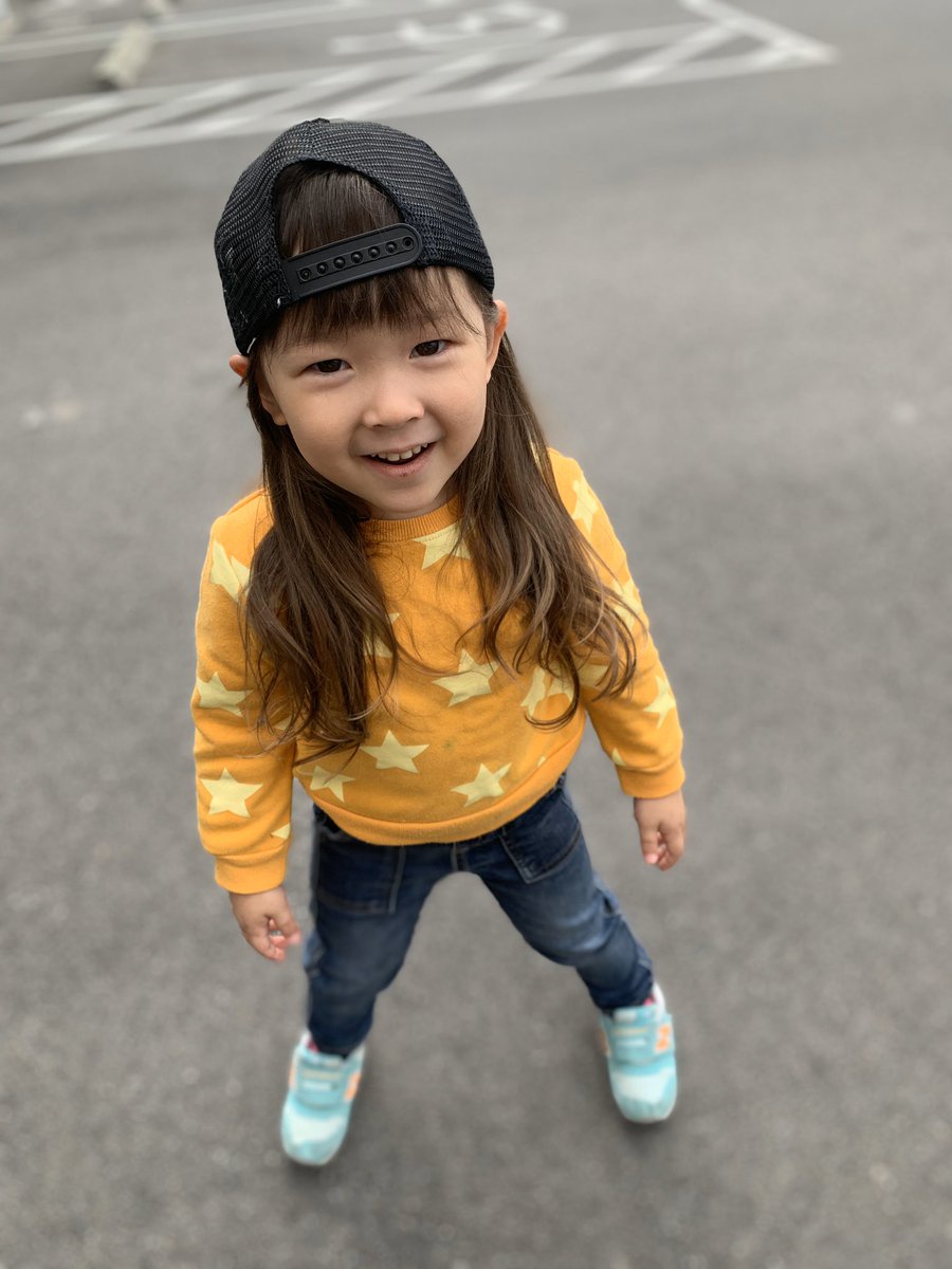 ndtsh77's tweet photo. 👩‍🦰クリスマスプレゼント何欲しい？

👧ちっちゃい机と、プリンセスと、お鞄！！！！
👦お菓子ーーー！！！

せなさんの物欲は完全に私に似たな…😂
ハルくんはサンタさんが来てプレゼントくれるってのをまだ理解出来てないかもな😂 https://t.co/VrK8NeTtBe