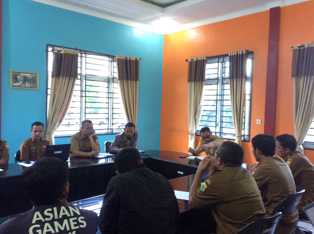 diskominfo_pb's tweet photo. Monev Rutin Dinas Kominfo Pakpak Bharat
 
Dalam rangka mensukseskan pembangunan di bidang Teknologi, bertempat di Ruang Rapat Diskominfo, dilakukan Rapat Monev bulanan yang dipimpin oleh Plt. Kadis Kominfo, Aryanto Tinambunan, SP, https://t.co/UYljXwSdco, Senin (18/11). https://t.co/SdK2Q180kG