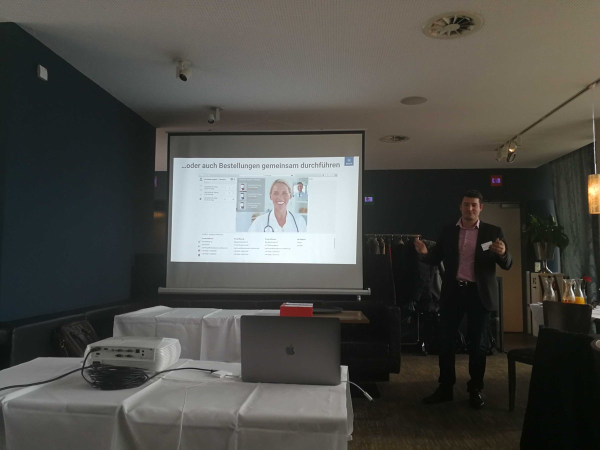 Last Friday, 20 experts from the pharmaceutical industries met to discuss digitalization in pharmacies.
The experts were sure that more pharmacies would disappear. But digital channels offer competitive advantages for pharmacists. 
#pharmasales #pharma #pharmacies #yRoom