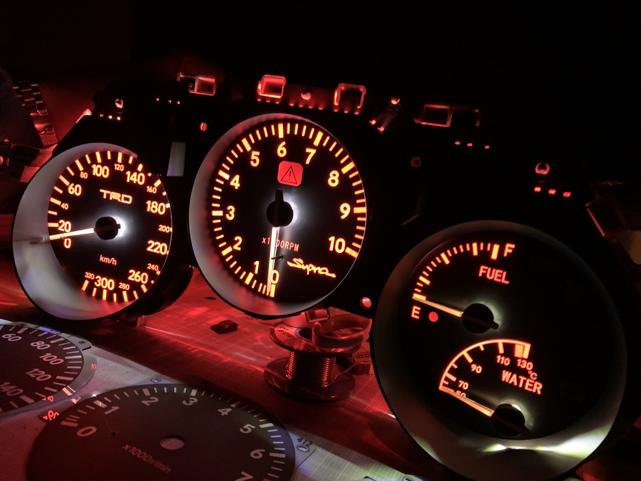 Lms V Twitter 80 スープラ Trdデザインメーター製作依頼品 3km H rpm 照明レッドled タコメーターにスープラのロゴを入れました オーナー様から写真頂きました T Co Kaxpzgbyy3 Twitter