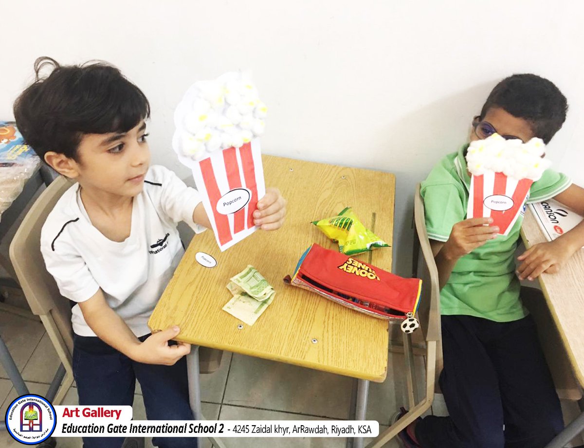 educationgate2's tweet photo. "Art is food for the soul". Students are enjoying their art classes.
#EGIS2
#EGIS2_Art_Gallery https://t.co/BwbSca5hBM