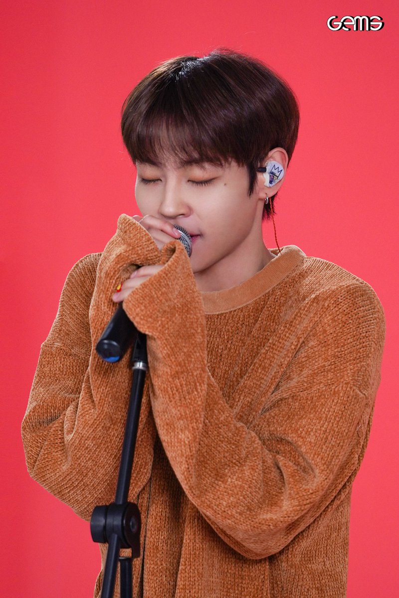 genieoriginal's tweet photo. [📷] 소듕한 곰돌이 우성이 🐻💕 이사진 보고 다뿌셔서 우리집 원룸되써ㅠㅠㅠㅠ #WOOSUNG #김우성 #Beautiful_Girl @TheRose_0803 

#원컷라이브 보러가기 ▶https://t.co/A6Gj2Wsc5l https://t.co/ATthaTw9nB