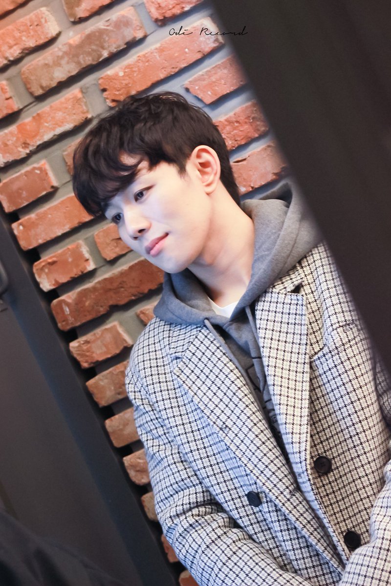 ODIRECORD's tweet photo. 20191117 #오승훈 배우님 에쿠우스 퇴근길 https://t.co/ls3c4EqFZL