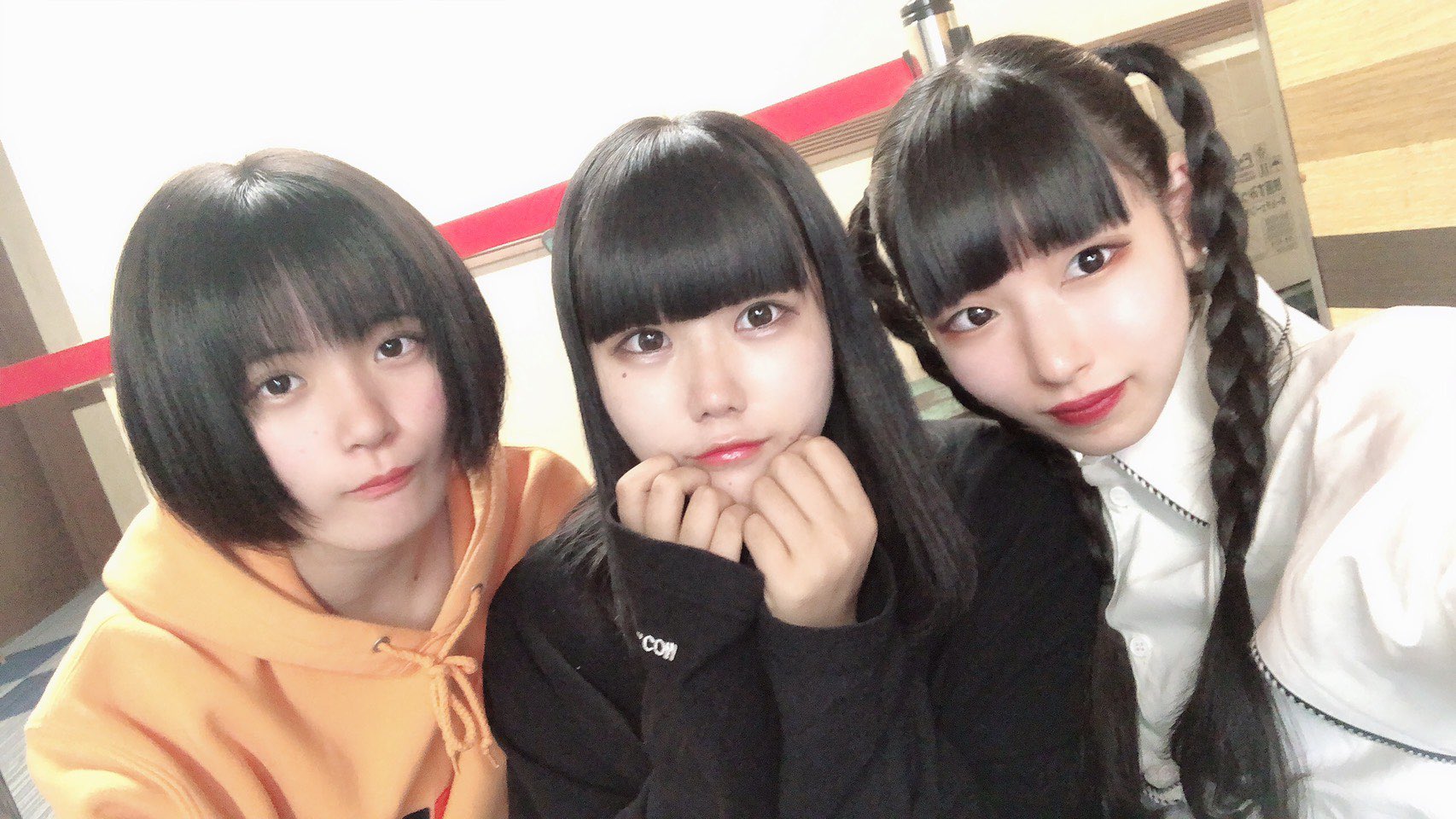 椎名捺夏 禁断の多数決第5期 連続リリースシングルの紹介をしていきます このツイートに曲のリンクと共に貼っていくので是非読んでください Twitter