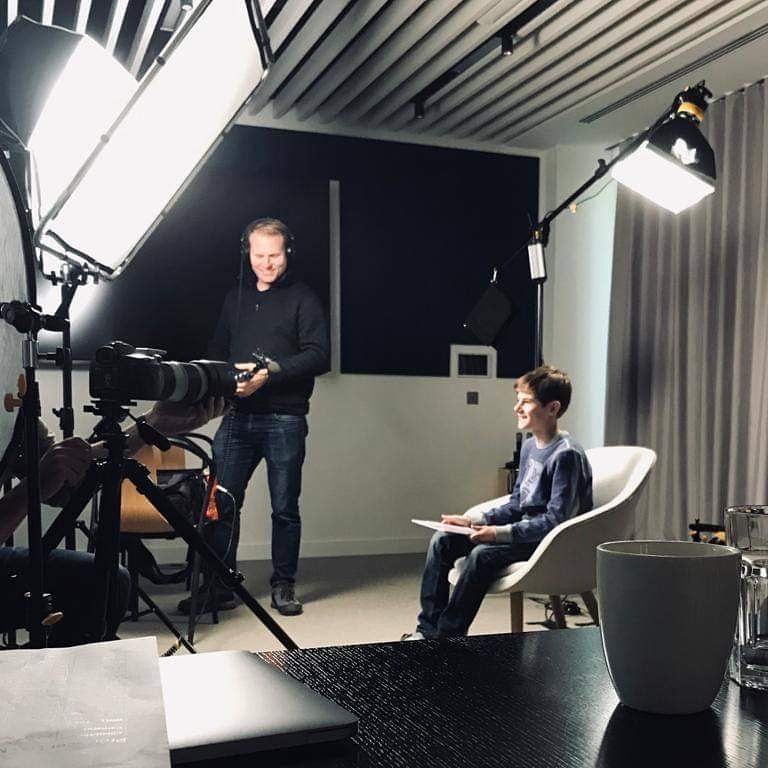 Check out Spotlight pupil Ben on set this weekend! Super proud! 🌟💚💪 #spotlightfamily #starsoftomorrow #supertalented